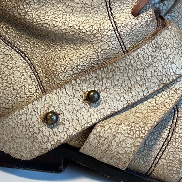 Gee WaWa cream crackle-leather combat boots - Picture 5 of 14